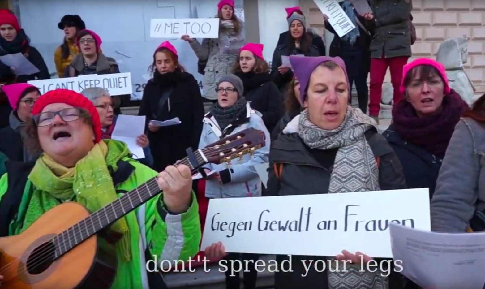 Öffentliche Aktion Innsbrucker Feministinnen gegen Gewalt an Frauen
